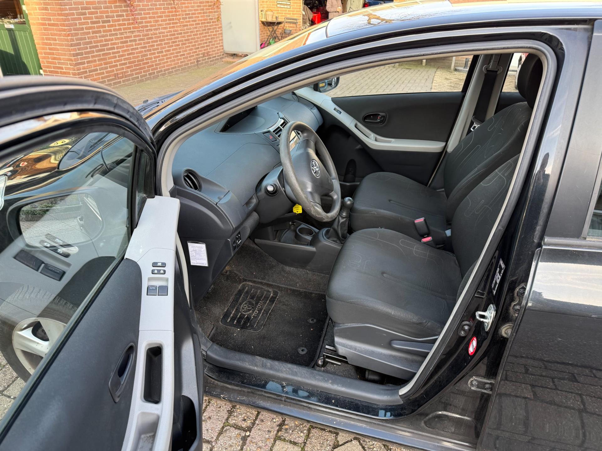 Toyota Yaris 1.0 VVTi Access, foto 4